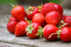Erdbeeren Nüsse oder Früchte